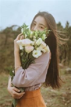 女主叫南馨予的